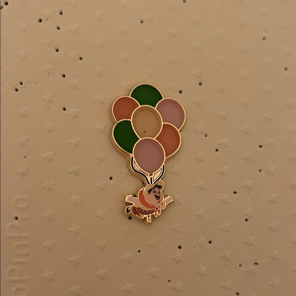 Russel pin Disney up